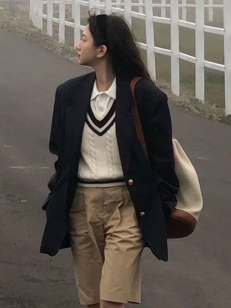 Cambridge Court Vest